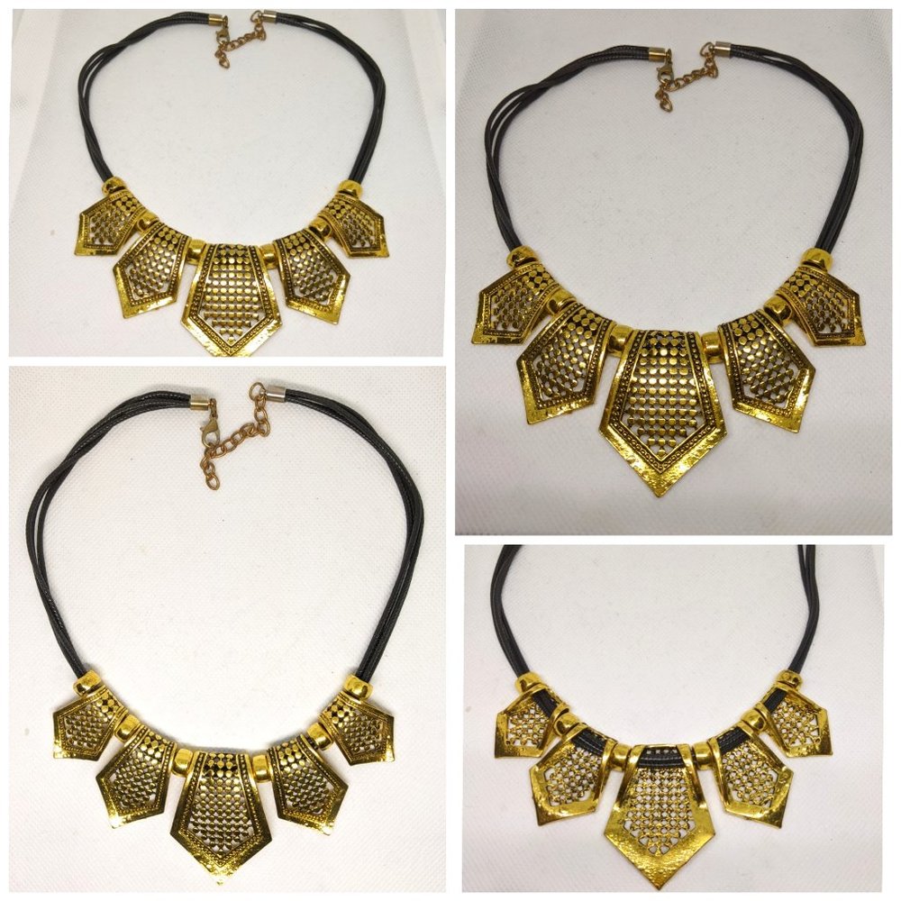 3/20$ Antic Golden Necklace